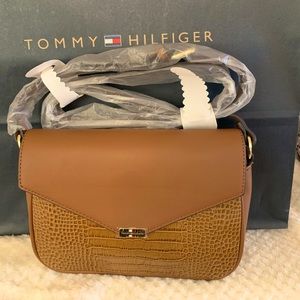 Tommy Hilfiger crossbody